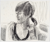 Sophie, main sur l'épaule